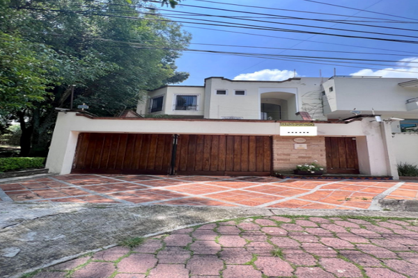 Casa en Rinconada Santa Rita, Jalisco en Venta e... 