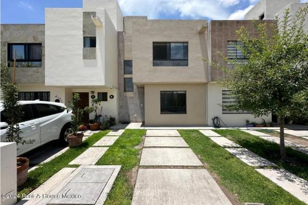 Casa disponible en venta en Rincones del Marques, Colonia Rincones del ...