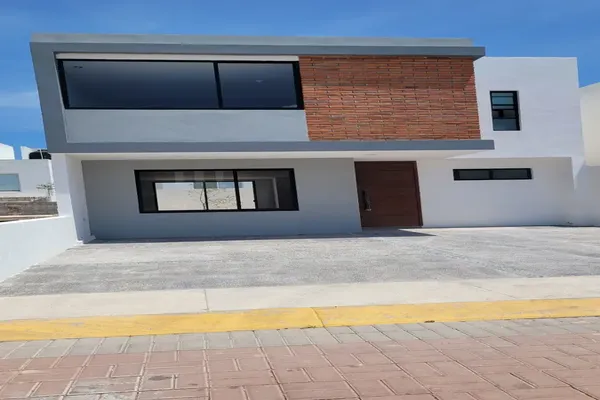 Foto de inmueble en Roble #72, Col. Bosques de San Juan C.P. 76803, San Juan del Río