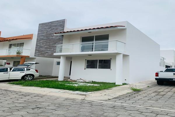 Foto de inmueble en Sabino, Col. Bosques de San Juan C.P. 76803, San Juan del Río