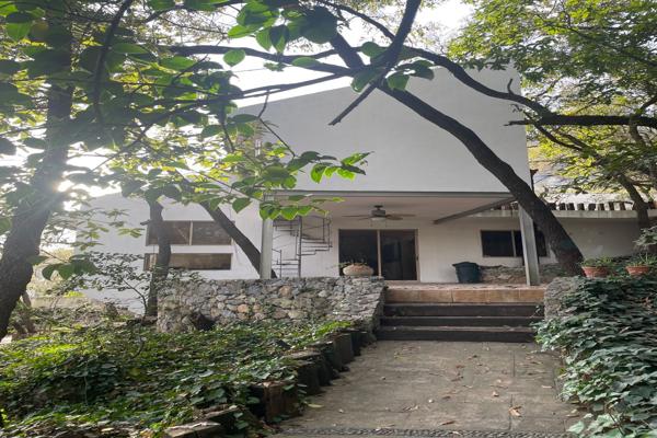 Foto de inmueble en San Pedro Garza Garcia, Col. Olinalá C.P. 66290, San Pedro Garza García