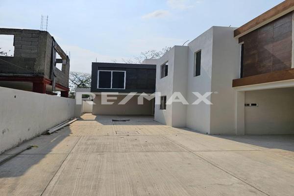 Foto de inmueble en Segunda Avenida, Col. Laguna de La Puerta C.P. 89310, Tampico