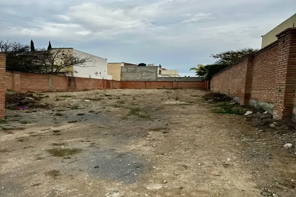 Foto de inmueble en Sin calle #123, Col. Los Pinos C.P. 25204, Saltillo