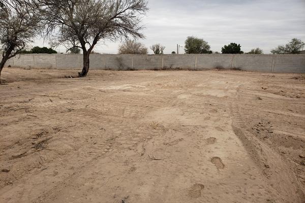 Foto de inmueble en S/N, Col. Miguel de La Madrid Hurtado C.P. 35015, Gómez Palacio