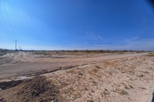 Foto de inmueble en S/N, Col. Portal del Sol C.P. 27442, Matamoros