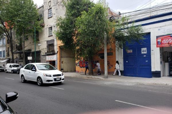 Dentista Santa Maria La Ribera  . La Cocina Está Equipada Con Refrigerador.