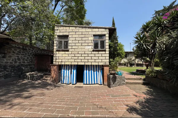 Foto de inmueble en  , Col. Toriello Guerra C.P. 14050, Tlalpan