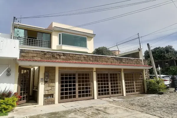Foto de inmueble en Tzompantle #-, Col. Lomas de Zompantle C.P. 62157, Cuernavaca