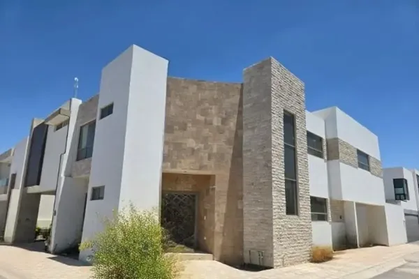 Foto de inmueble en VILLAS DE LAS PALMAS #123, Col. Villa de las Palmas C.P. 27023, Torreón