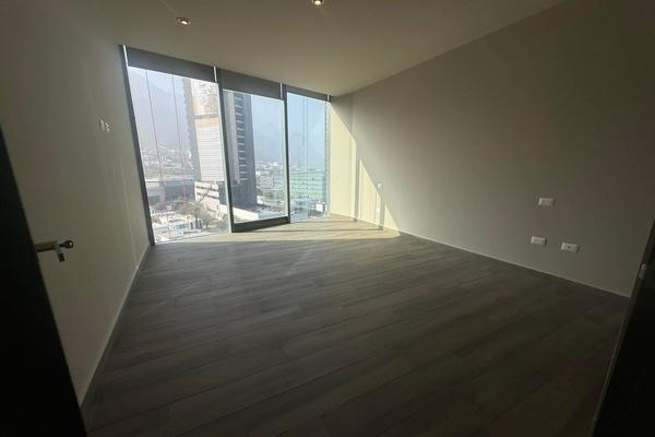 Foto de inmueble en  , Col. Zona Valle Poniente C.P. 66233, San Pedro Garza García